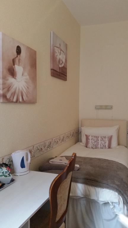 The Trevelyan Hotel Morecambe Quarto foto